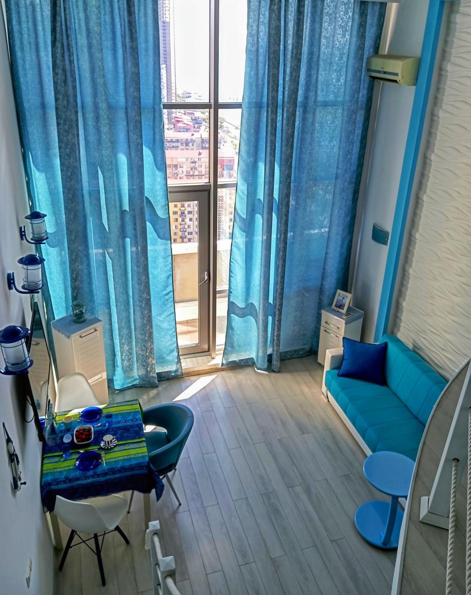Пентхаус ApArt Del Mar с панорамным видом Батуми Экстерьер фото
