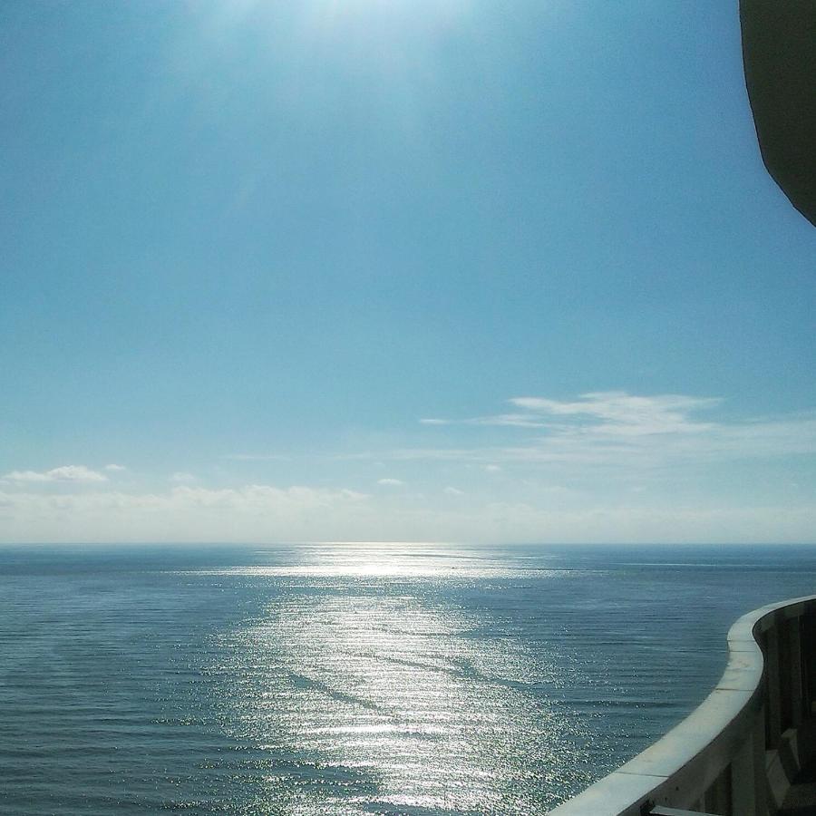 Пентхаус ApArt Del Mar с панорамным видом Батуми Экстерьер фото